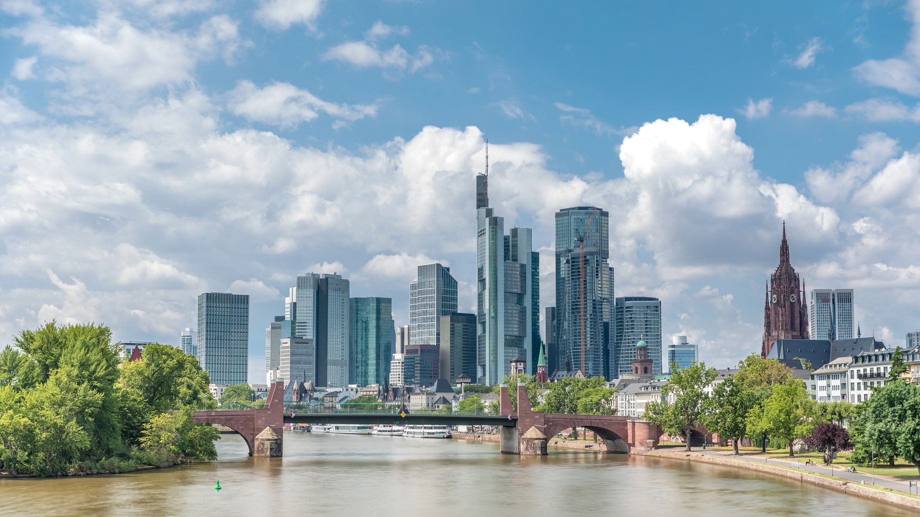 Frankfurter Skyline am Main