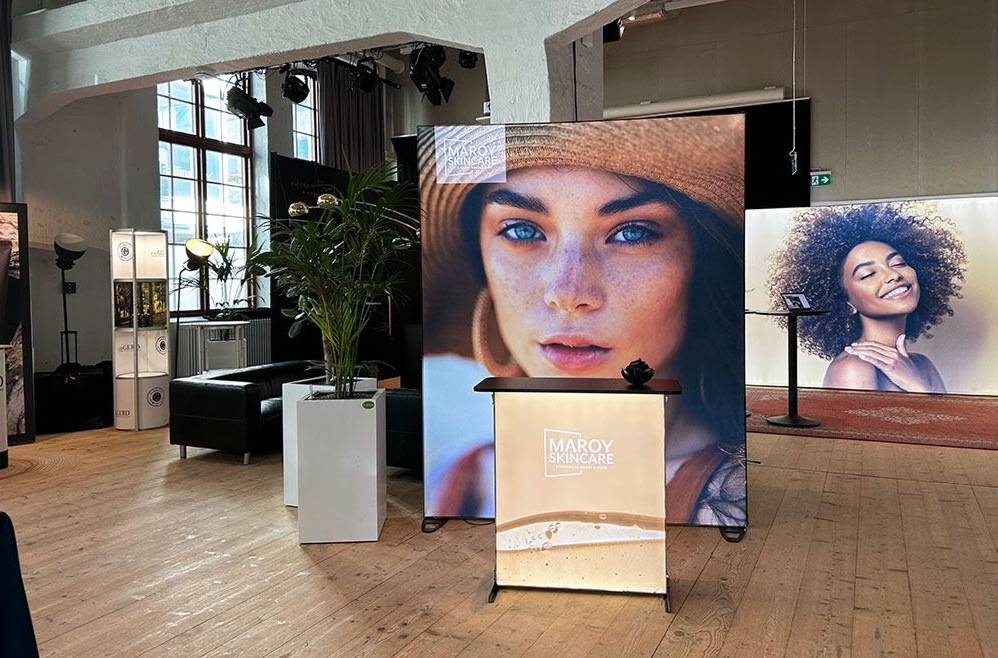 Messestand mit Lightbox-Counter